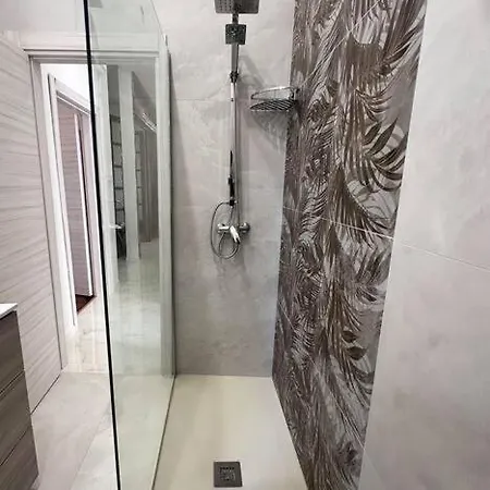 شقة Central Apartment *