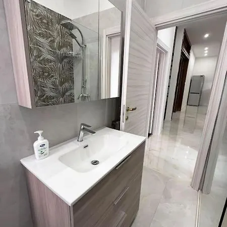 شقة Central Apartment *