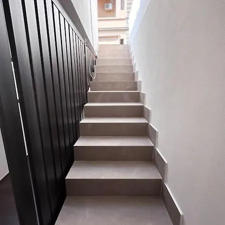 Central Apartment *