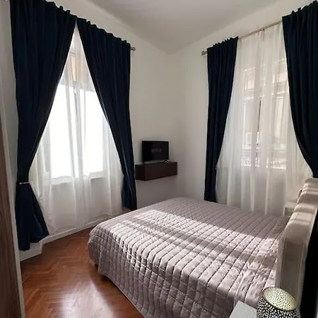 Central Apartment 蒙特卡蒂尼泰尔梅